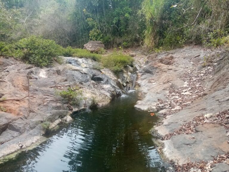 Mehr über den Artikel erfahren Wunderschöne, wasserreiche Bergfinca